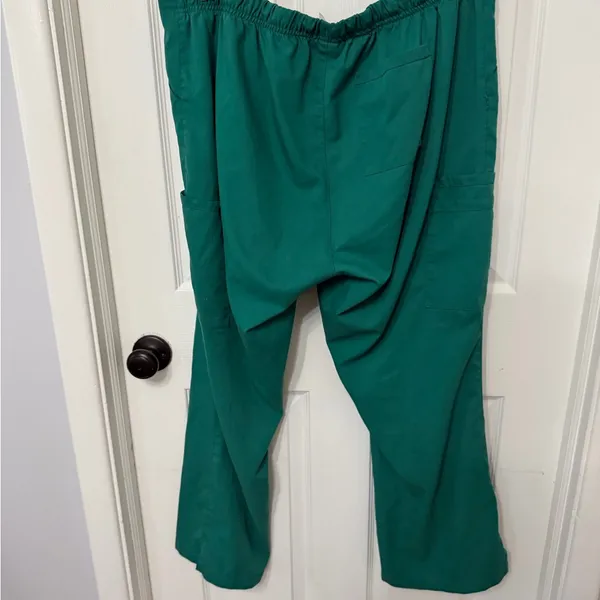 FIGS WINK scrub set green‎ straight leg pocket top XL women’s - Image 6