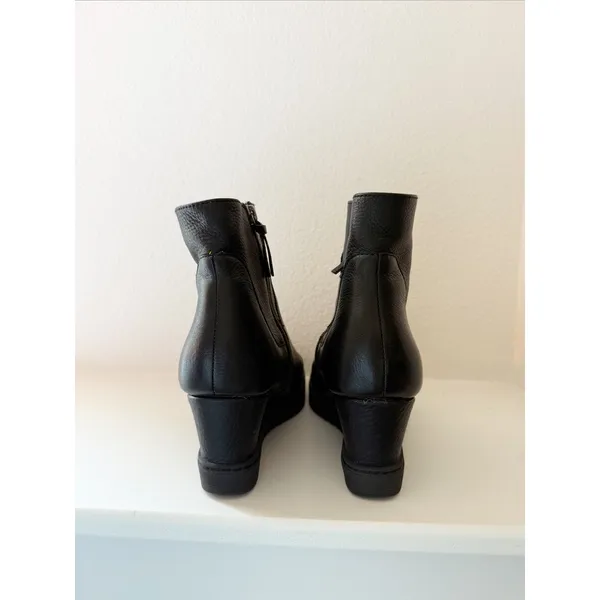 Sofft Shary Water Resistant Black Leather Wedge Boot 8.5 - Image 4