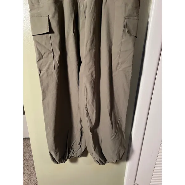 Mondetta Women's Size Medium High-Rise Cargo Pants Olive Green Athletic Outdoor - Image 3
