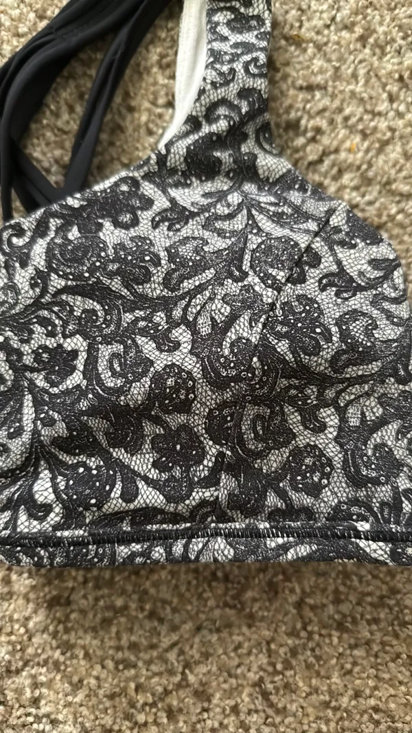 Black and White paisley LuluLemon bra - Image 3