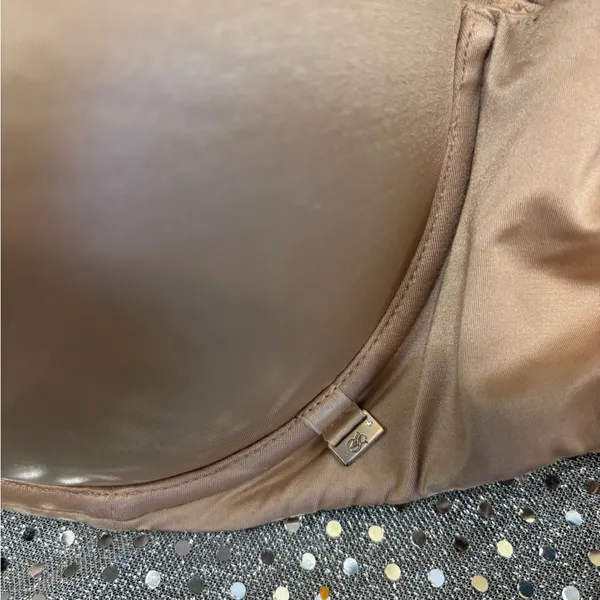 Victoria's Secret Tan Bra‎ - Image 2