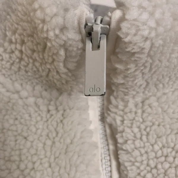Alo Foxy Sherpa Jacket Ivory S - Image 3