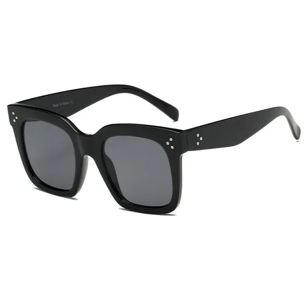 Square Black Sunglasses UVA/UVB - Image 2