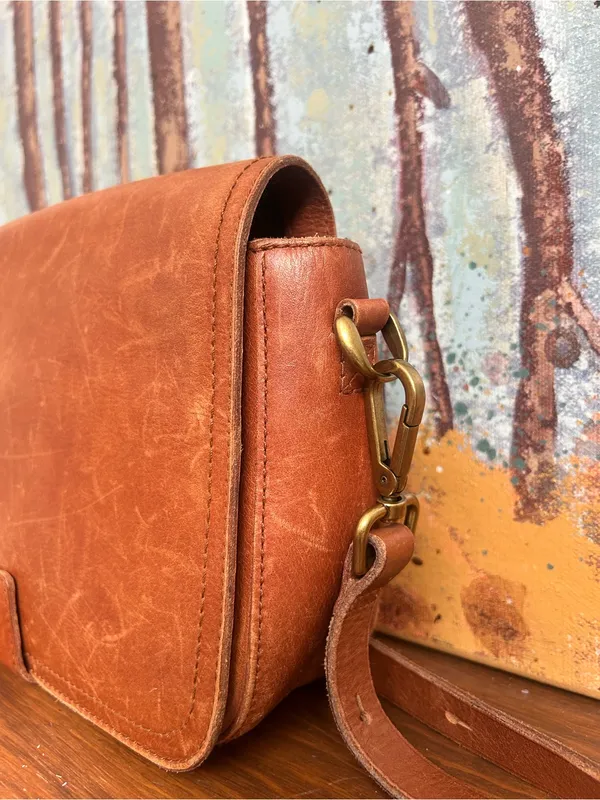 Madewell Transport Flap Shoulder Bag English Saddle leather crossbody - Image 2