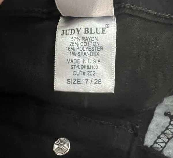 Judy Blue Frayed Hem Straight Crop Black Jeans - Image 5