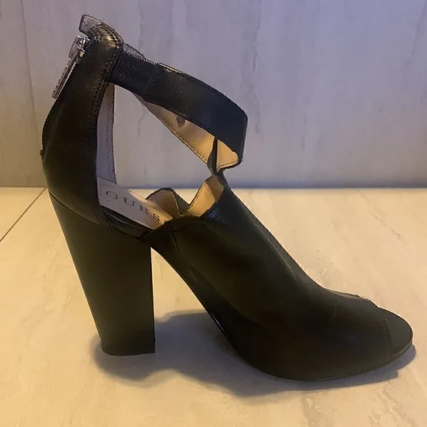 Guess Women's Black Platform Peep Toe High Heels Ankle Boots/Sandals , like new - Image 9