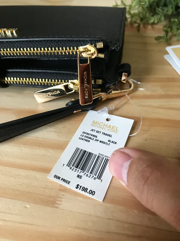 Michael Kors Wallet - Image 8