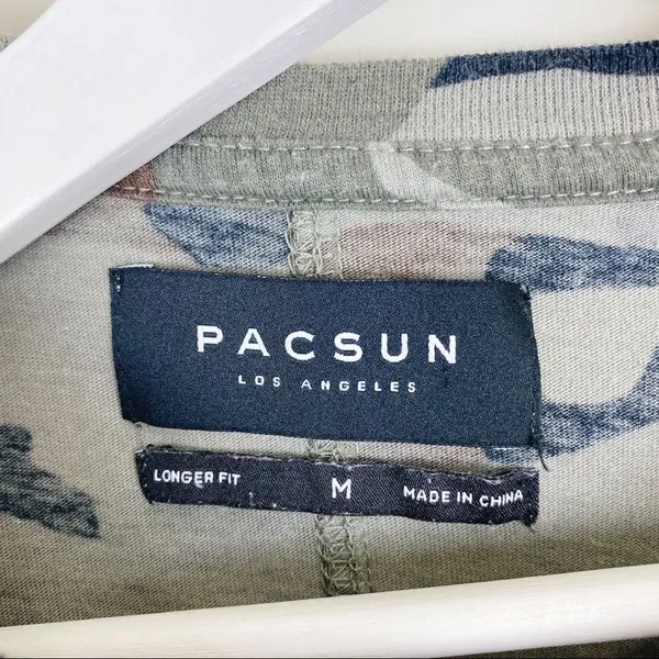 PacSun Camo Tee Longer‎ Fit Rounded Hem - Image 4