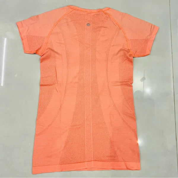 Lululemon Run: Swiftly Tech V Neck Heathered Very Light Flare - Image 6