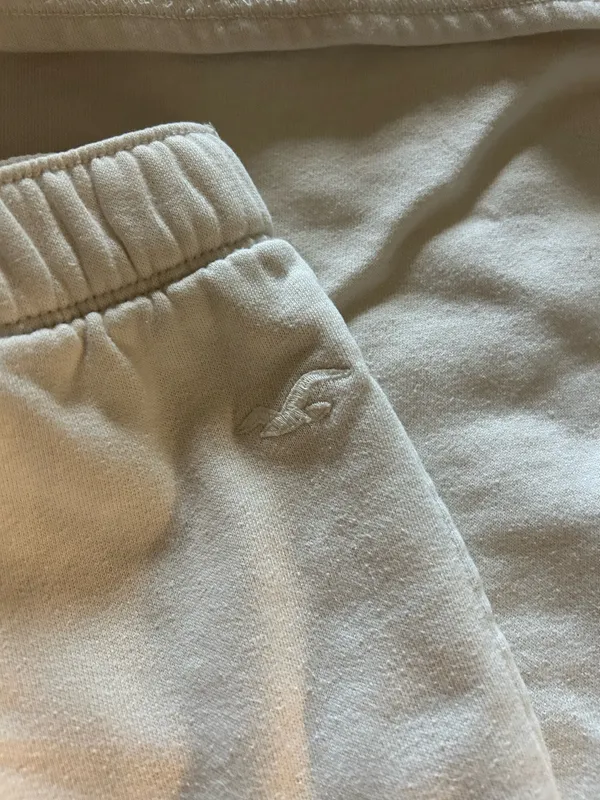 Hollister swear set - Image 3