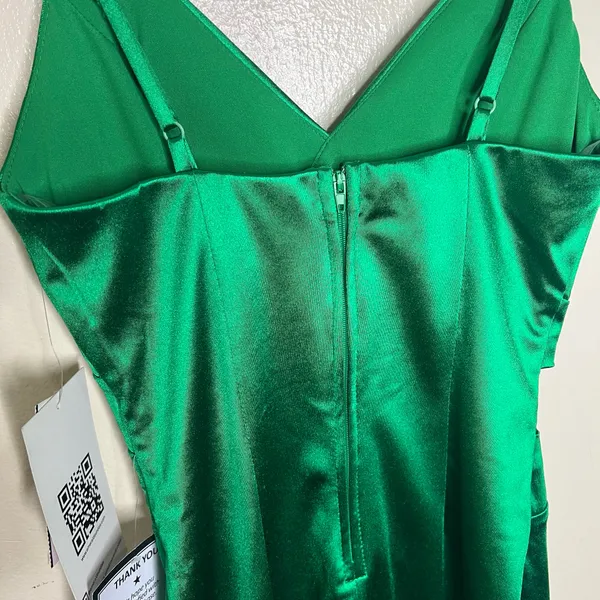 Emerald Sundae Cocktail Dress XS Green Satin Ruffle Flounce Holiday Party V-Neck - Image 7