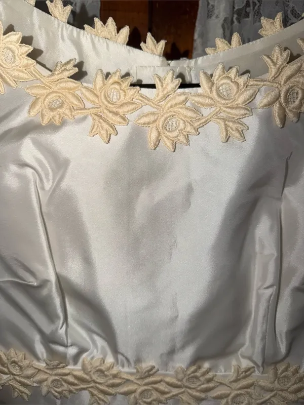 Gorgeous Vintage 1960s Silk Taffeta Sheath Wedding Gown - Image 5