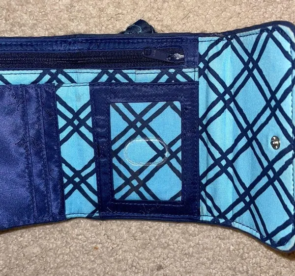 Vera Bradley wallet - Image 4