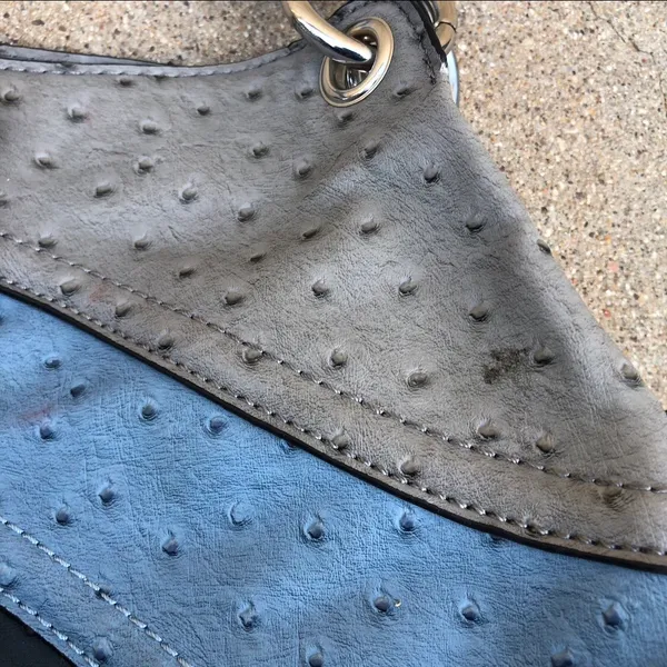 RARE Y2K GUESS Goth Grunge Mcbling Bimbo shoulder hand bag purse Ostrich Leather Western Hobo 2000s - Image 9