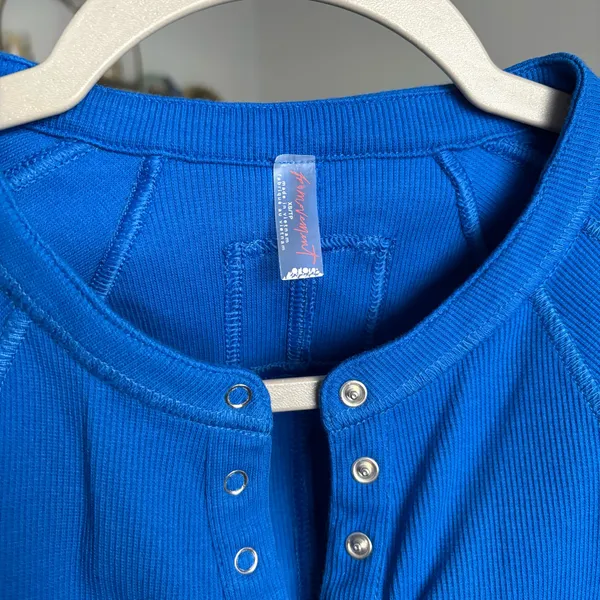 NWOT Kick Off Layer XS - Image 2