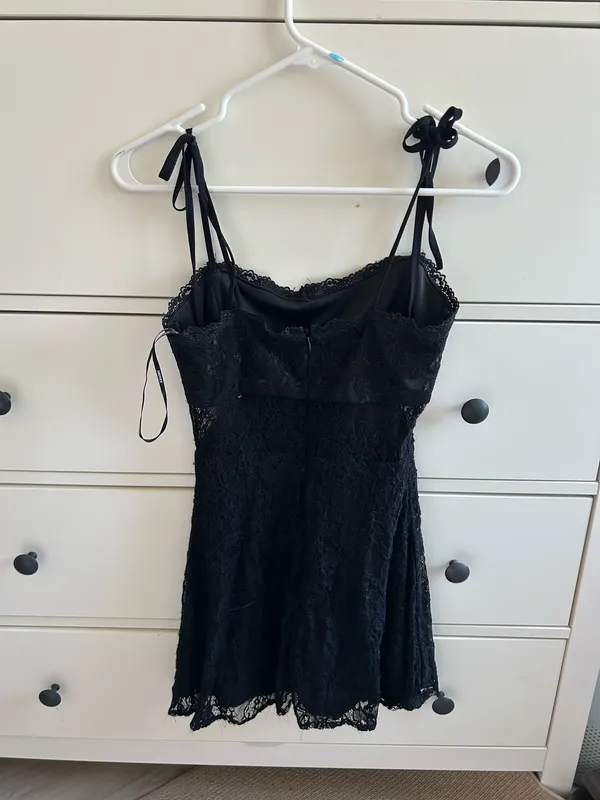 Black Lace Mini Forever 21 Dress - Image 2