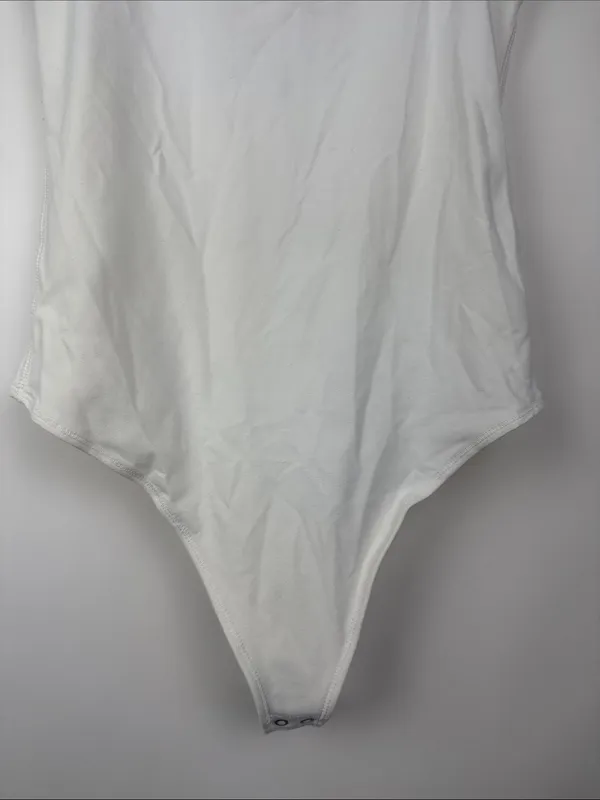 Abercrombie Soft AF Collection White Tank Sleeveless Bodysuit Size Medium - Image 3