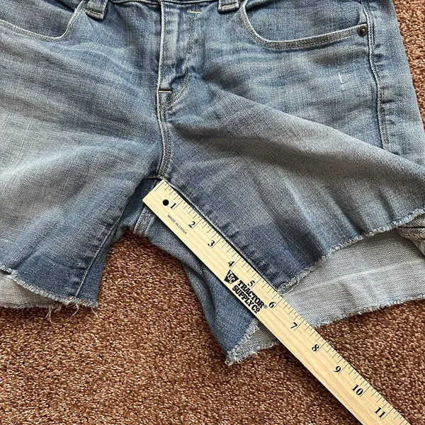 J. Crew Denim Stretch Shorts Womens 6 Distressed Raw Hem Preppy Stretch Grunge - Image 8