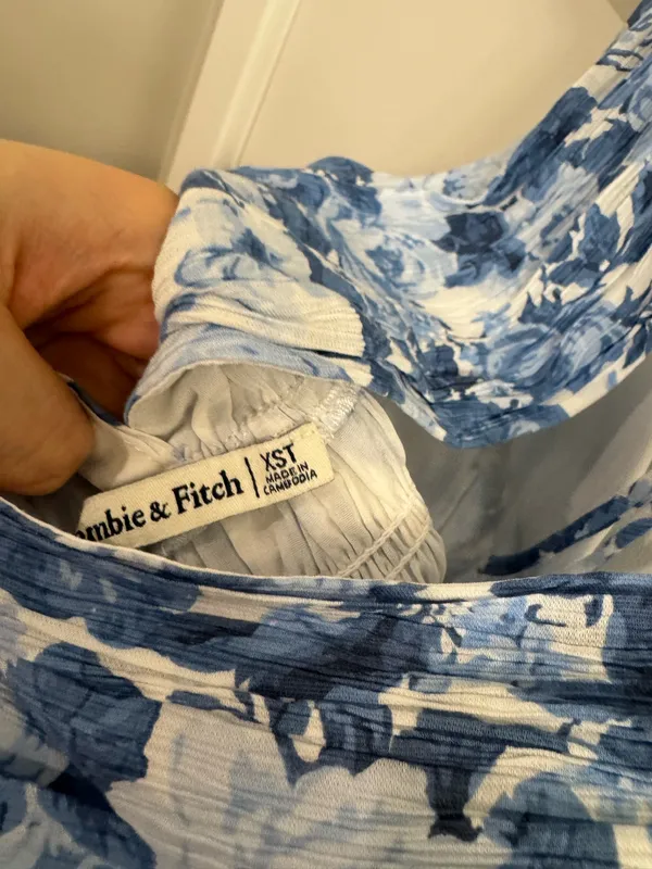 Abercrombie & Fitch Blue Floral Maxi Dress - Image 3