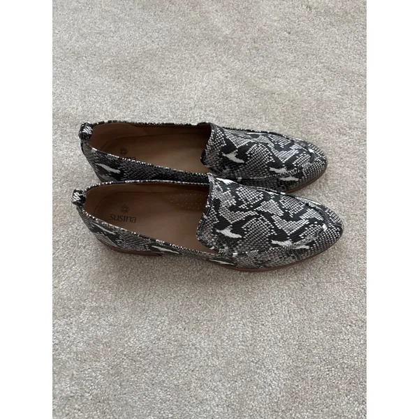 Susina‎ Womens Snakeskin Print Pointed Toe Loafers Black White Size 10M - Image 2