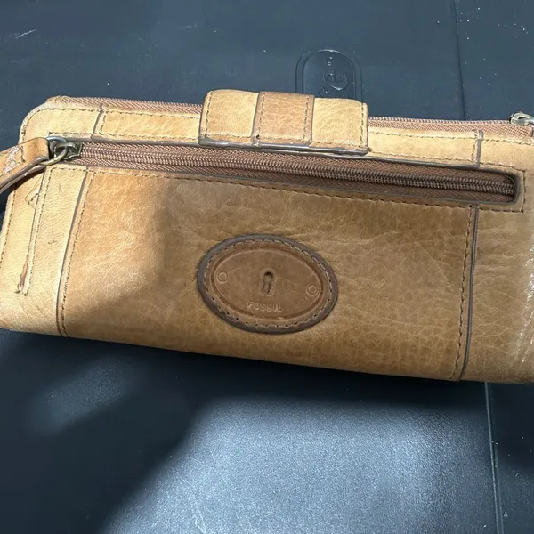 Fossil Tan Leather Accent - Image 5