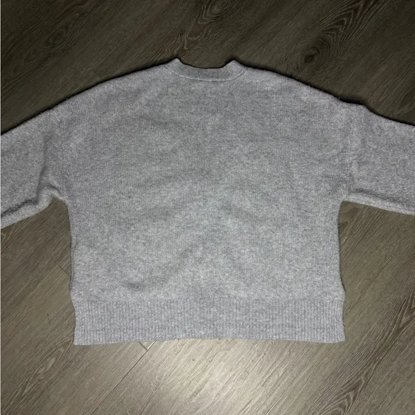 Abercrombie & Fitch Gray Women's Sweater - Image 4