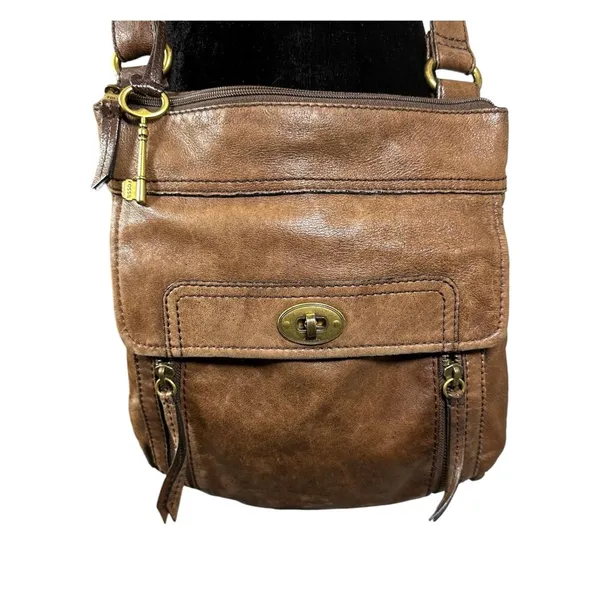 Fossil Vintage Classic Chocolate Brown Turnlock Leather Crossbody Purse - Image 2