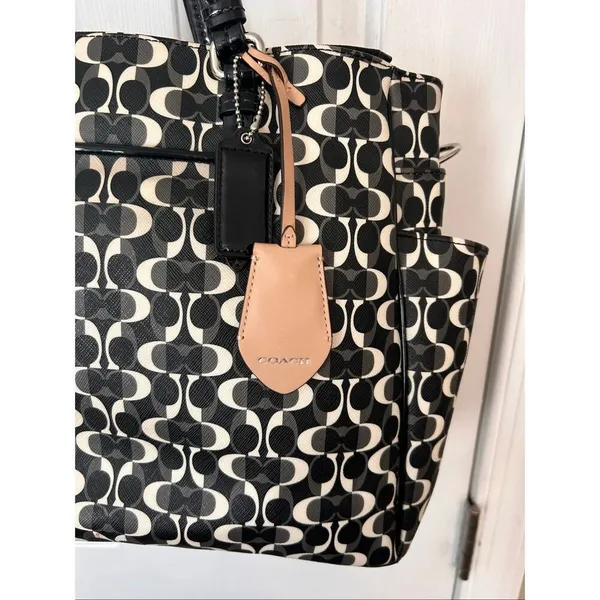 Coach Black and white Authentic multifunctional bag tote large 19x11 inches - Image 2