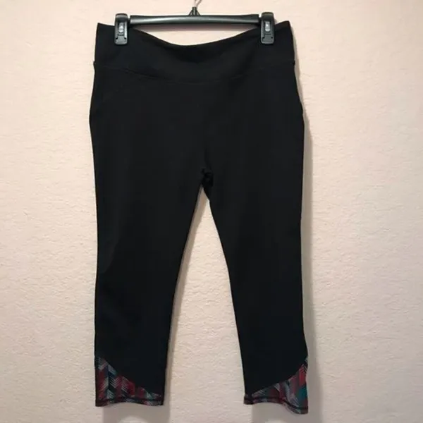 *30off3*‎ 
NWOT. Fabletics black yoga/workout pants - Image 4