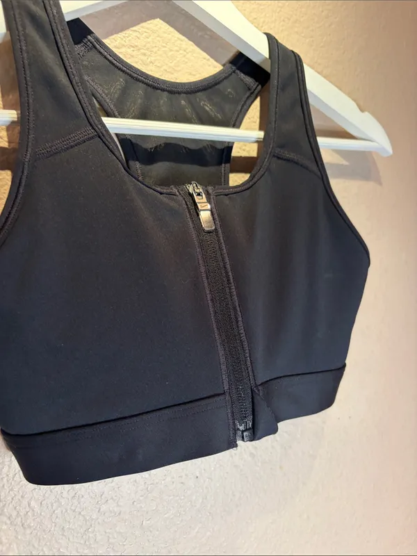 Nike Women’s Dri Fit Sports Bra Black Zip Front Size XS - Image 2