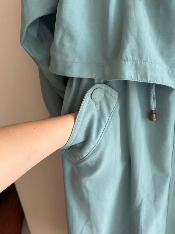 Carina Exclusive Women’s Vintage Turquoise Trench Coat, Size XL - Image 9