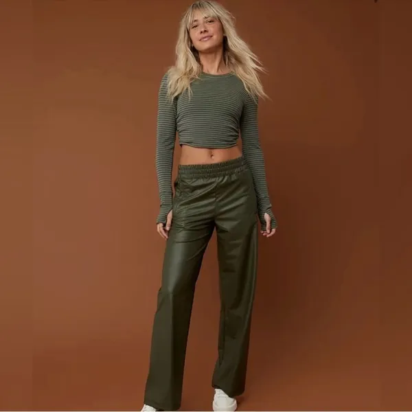 NWT OFFLINE By Aerie Real Luxe Faux Leather Wide Leg Pant in Green Size L - Image 9