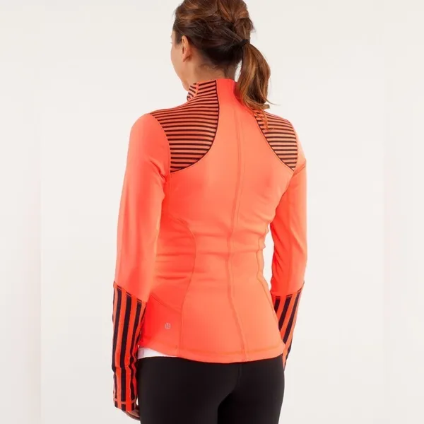 Lululemon Forme Jacket Light Flare‎ Classic Stripe Light Flare Inkwell Size 4 - Image 2