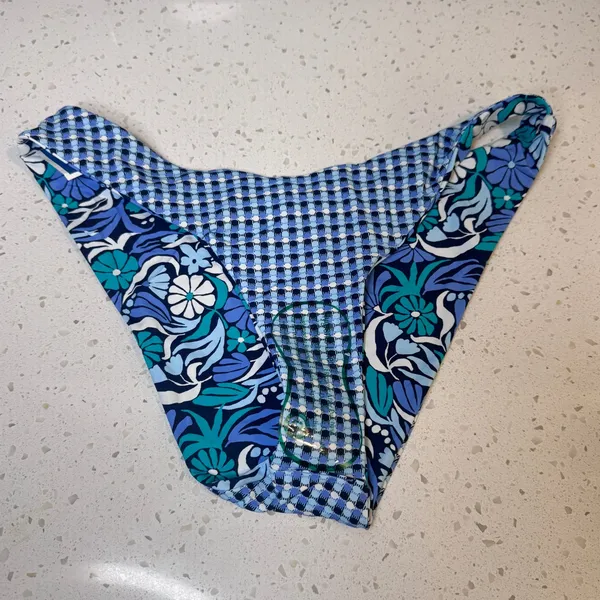 Roxy Reversible Bikini Bottoms Blue Floral Geometric Print Size Medium M‎ NWT - Image 3