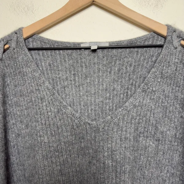 Neiman Marcus Womens 100% Cashmere Sweater XL Gray Lace‎ Up Shoulder V-Neck - Image 4