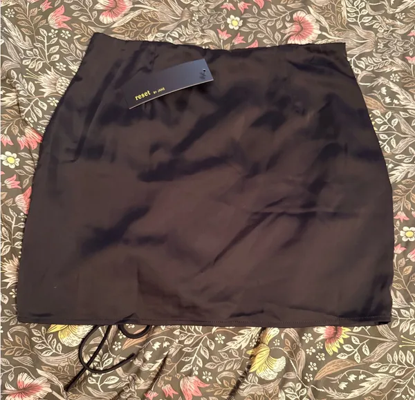 Boutique Black Skirt Ruched Mini - Image 2