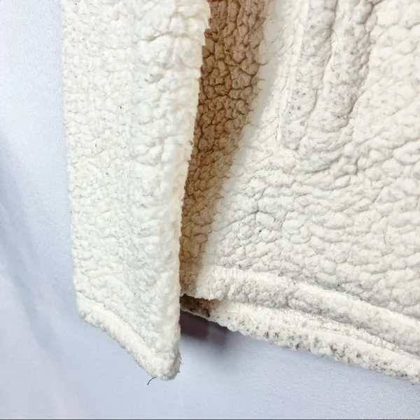 Abercrombie & Fitch Ivory Sherpa Quarter Zip Pullover Sweatshirt M‎ - Image 3