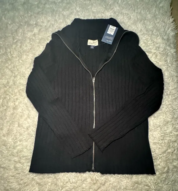 Universal Threads Sweater - Image 2