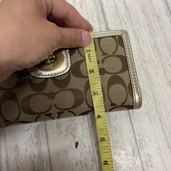 Coach turn lock Signature Brown Tan Gold Wallet With Insert - Image 11