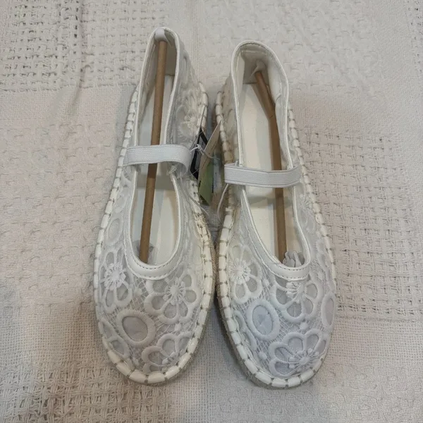 Universal Threads 7 Celia Mary Jane floral lace espadrille 3629 - Image 4