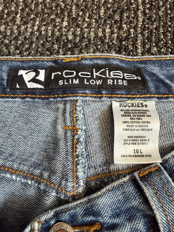 Rockies Jeans Women's 10 L Blue Light Wash Slim Low Rise Boot Cut Jeans - Image 3