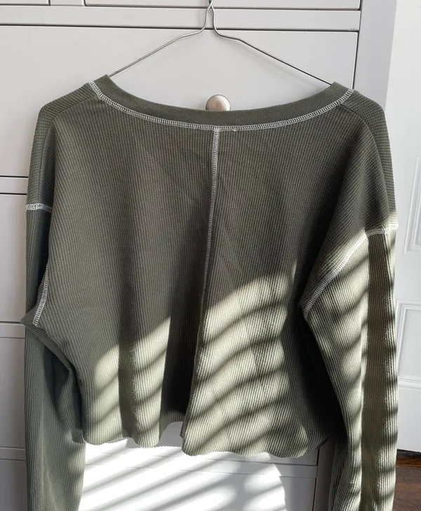 Long sleeved waffle camo green shirt - Image 3