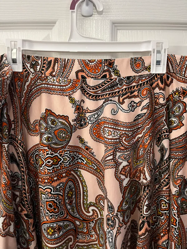 EST. 1946 Size XL Paisley Print Flowy Skirt - Image 3