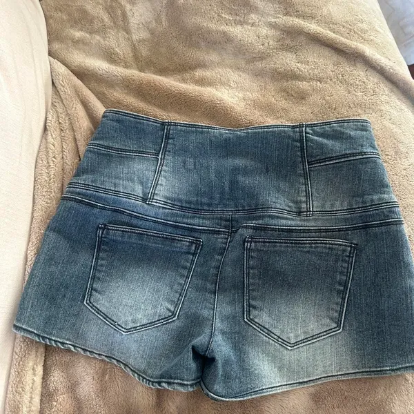 Tinseltown Y2K denim booty shorts - Image 3