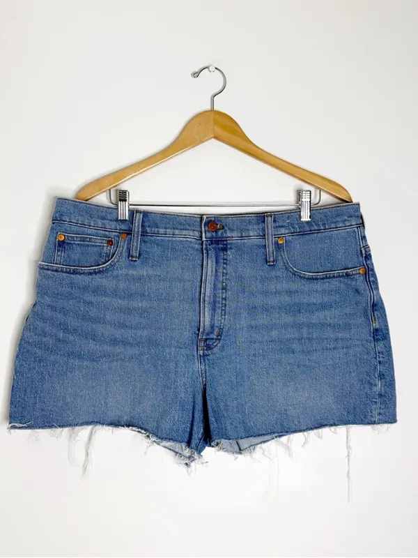 Madewell The Perfect Jean Short Size 33 High Rise Raw Hem Denim - Image 2