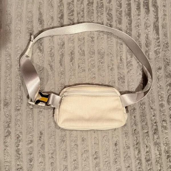 Lululemon Everywhere Belt Bag 1L Corduroy White Opal Gold Hardware Crossbody - Image 6