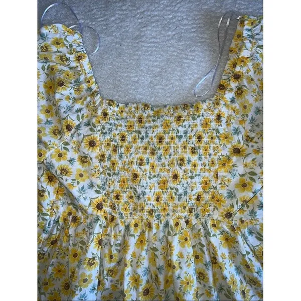 Old Navy Floral Peplum Blouse M Yellow Ditsy Cottagecore Puff Sleeve - Image 9