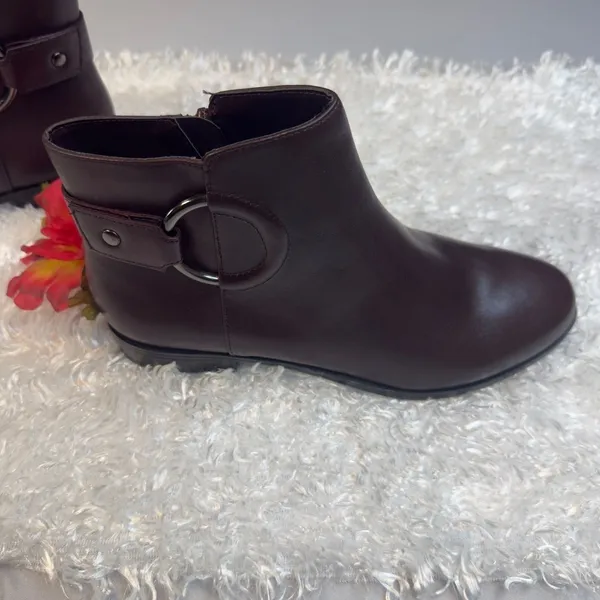 Alfani Step & Flex NEW Women Burgundy Comfortable Ankle Boots Zip Up Trendy Fall - Image 3