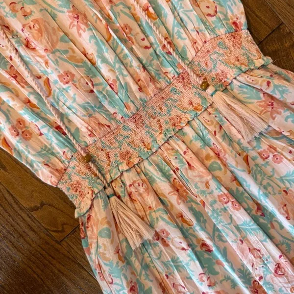 Roller Rabbit Amandine pink floral smocked waist size small - Image 10