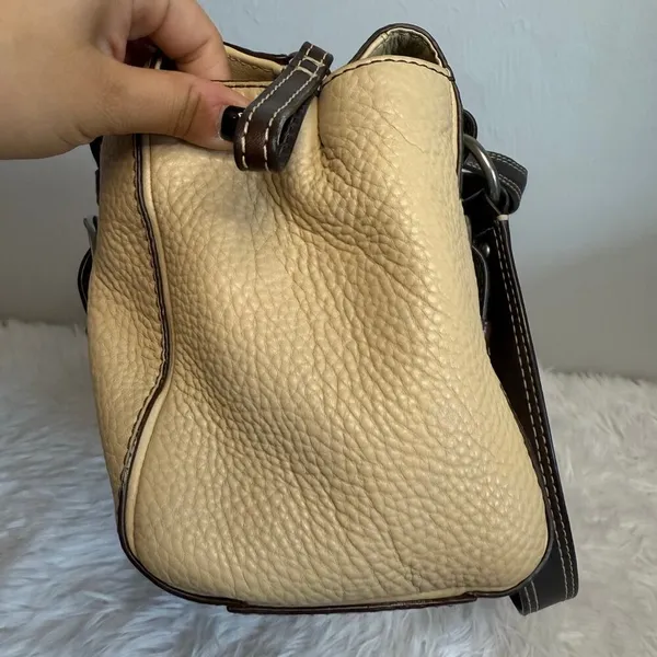 COACH Chelsea Beige and Brown Pebbled Leather Shoulder Bag - Image 6